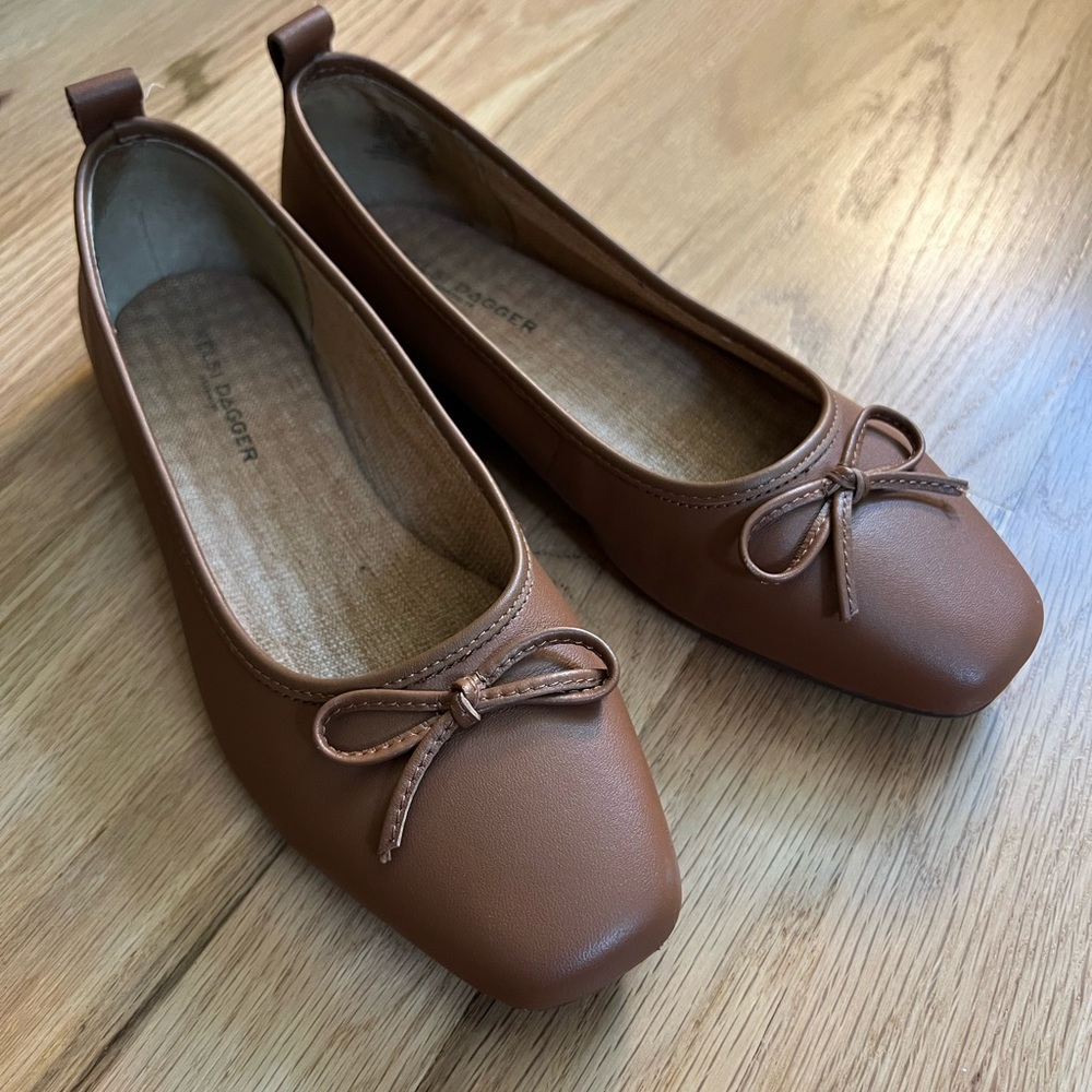 Kelsi Dagger BK “Frankie” Brown Leather Flats with Bow
